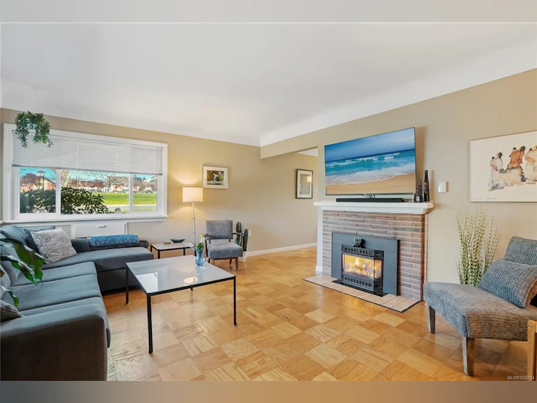 1709 Mcrae Avenue, Saanich, BC, V8P 1H9 - 5