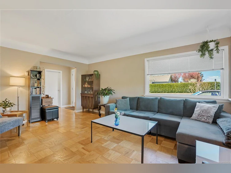 1709 Mcrae Avenue, Saanich, BC, V8P 1H9 - 6