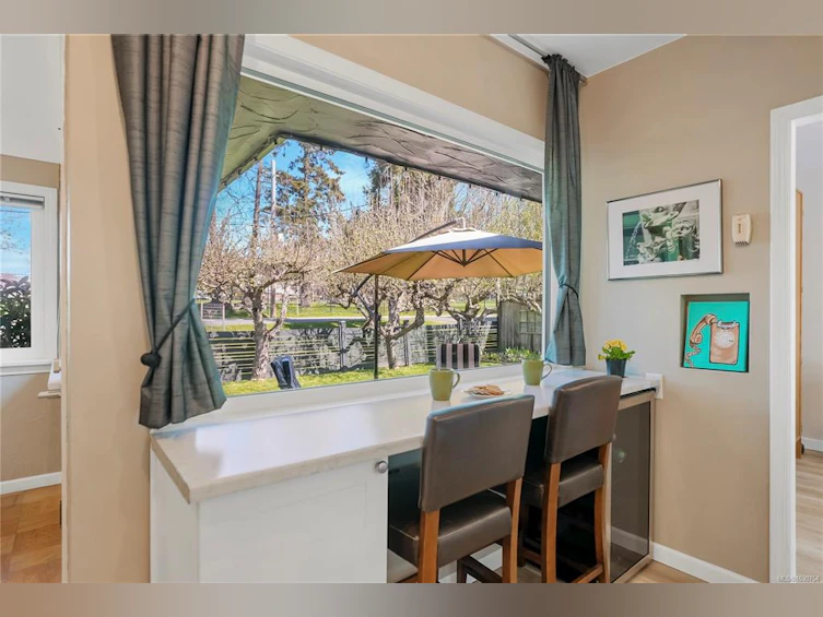 1709 Mcrae Avenue, Saanich, BC, V8P 1H9 - 9