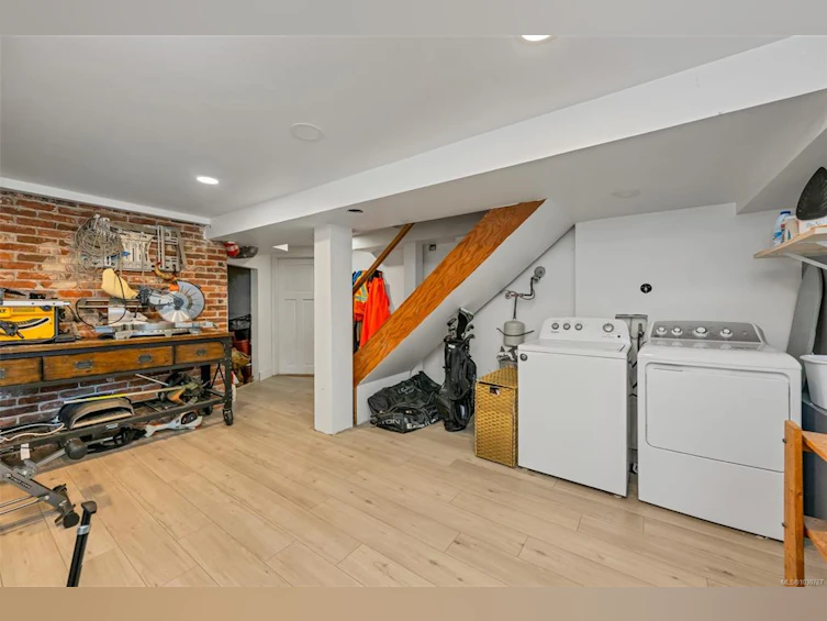 3111 Esson Road, Saanich, BC, V8Z 4P5 - 40