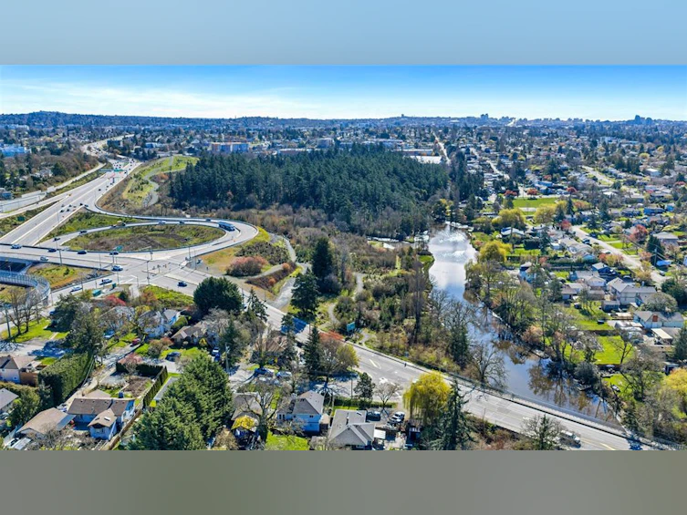 3111 Esson Road, Saanich, BC, V8Z 4P5 - 59