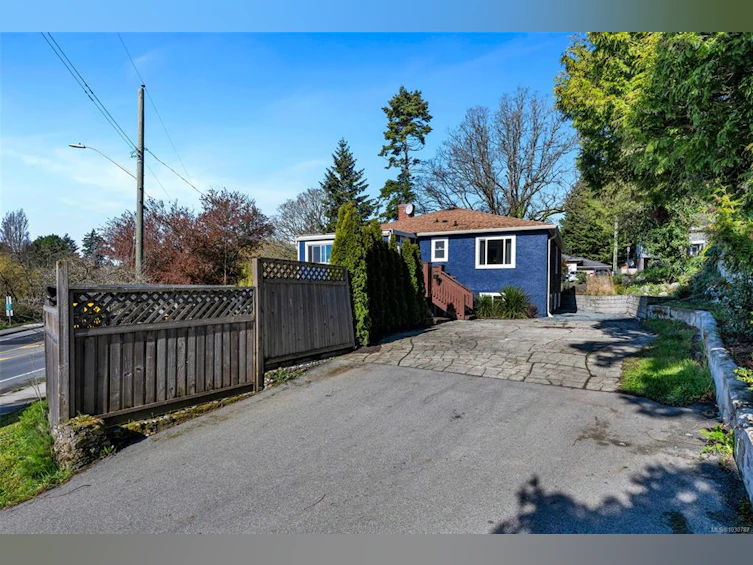 3111 Esson Road, Saanich, BC, V8Z 4P5 - 51