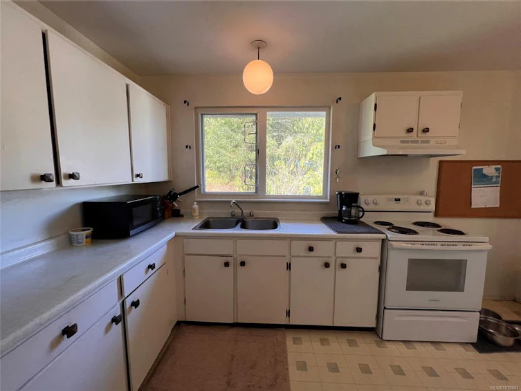 181 Boston Road, Tahsis-Zeballos, BC, V0P 1X0 - 8