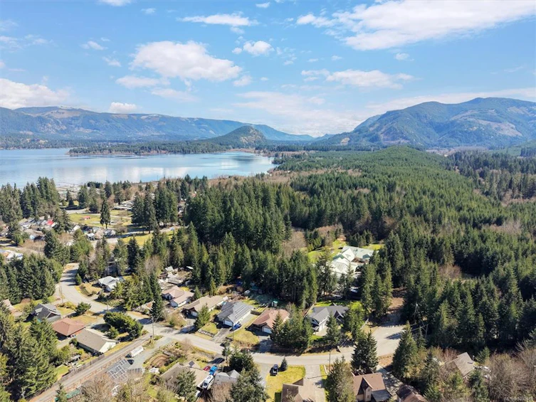 6727 Wall Street, Honeymoon Bay, BC, V0R 1Y0 - 34