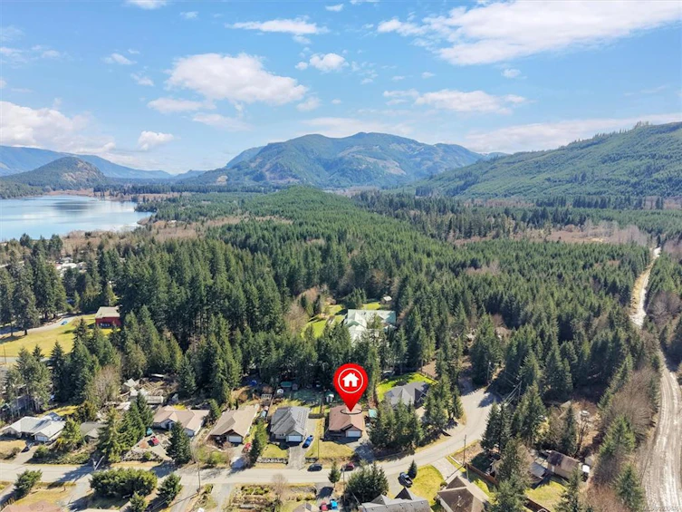 6727 Wall Street, Honeymoon Bay, BC, V0R 1Y0 - 35