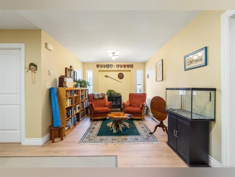 6727 Wall Street, Honeymoon Bay, BC, V0R 1Y0 - 21