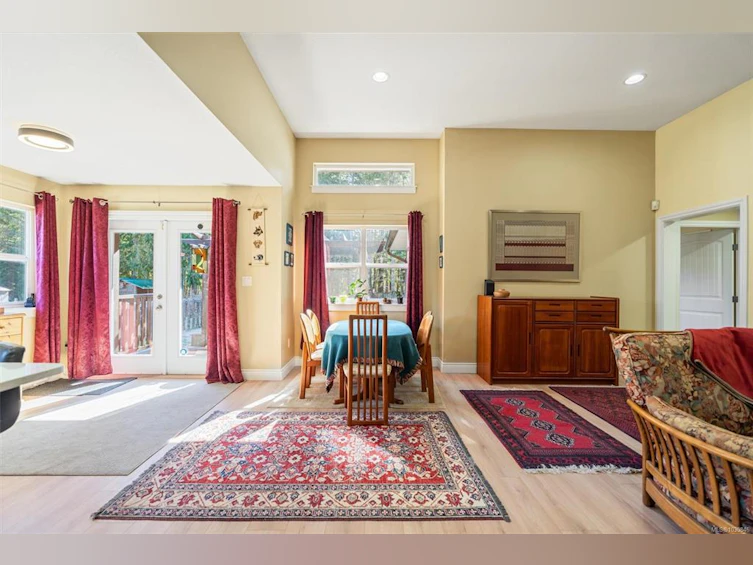6727 Wall Street, Honeymoon Bay, BC, V0R 1Y0 - 17