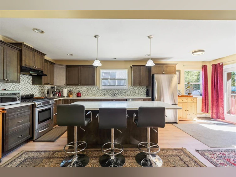 6727 Wall Street, Honeymoon Bay, BC, V0R 1Y0 - 15