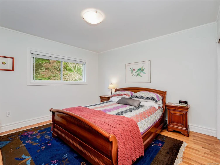 3930 Tudor Avenue, Saanich, BC, V8N 4L6 - 8