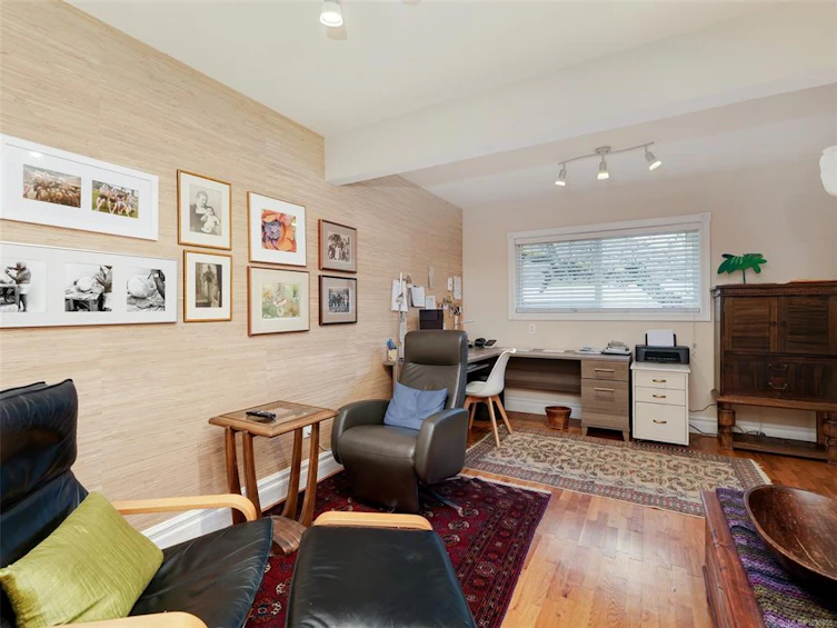 3930 Tudor Avenue, Saanich, BC, V8N 4L6 - 10