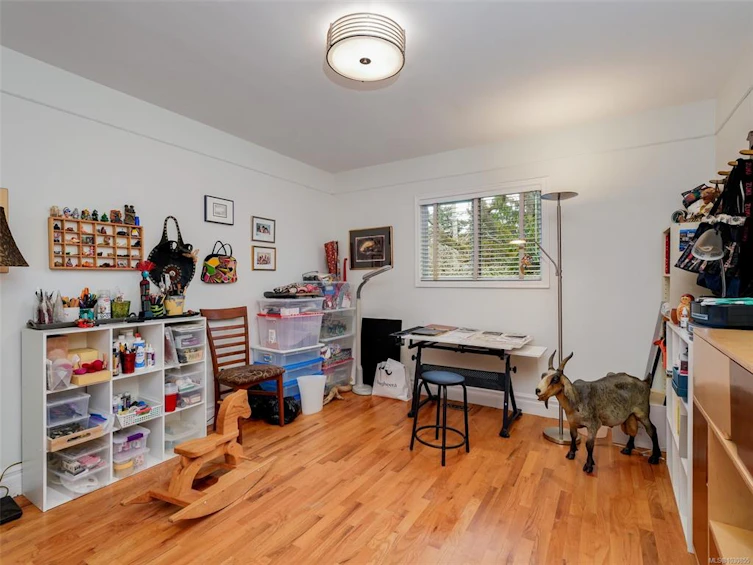 3930 Tudor Avenue, Saanich, BC, V8N 4L6 - 14