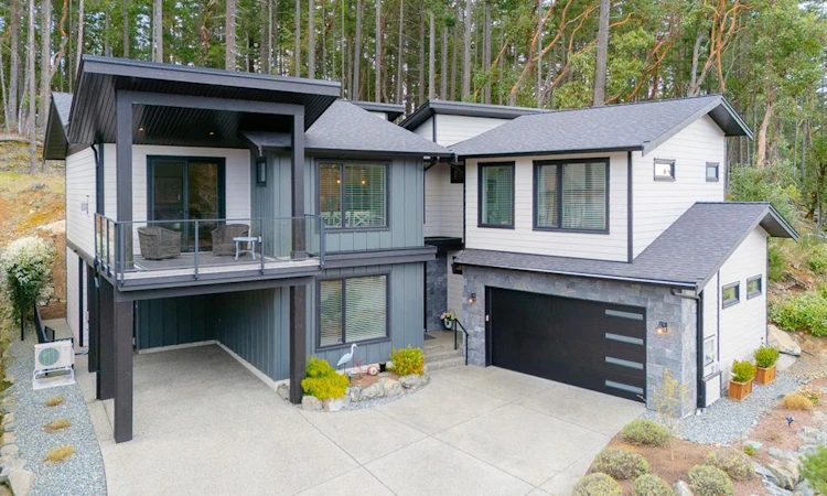 3829 Glen Oaks Drive