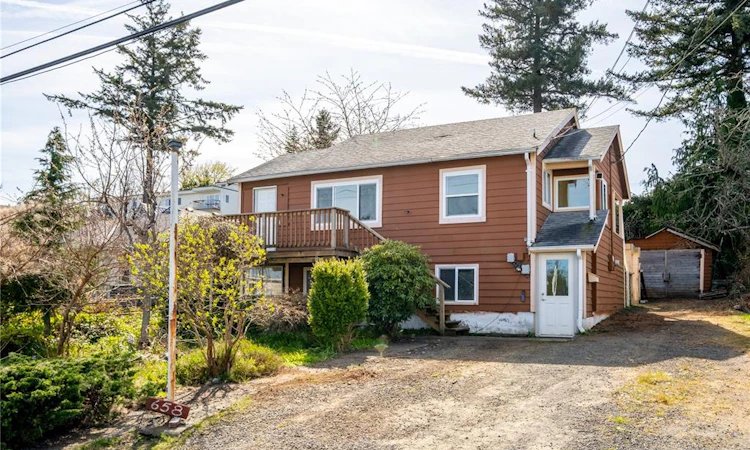 658 Thulin Street