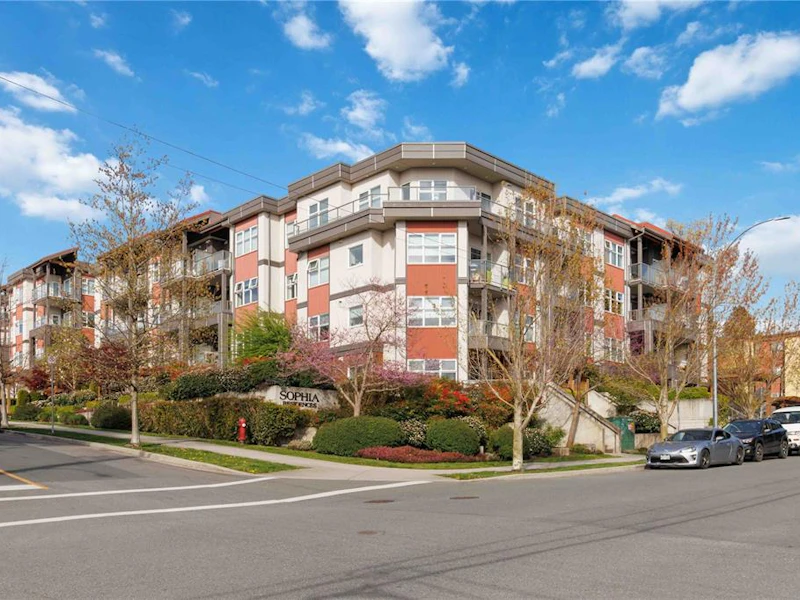 107 - 1000 Inverness Road, Saanich BC