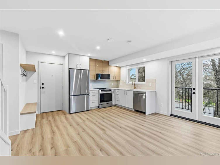 4-1789 Emerson Street, Victoria, BC, V8R 2C2 - 4