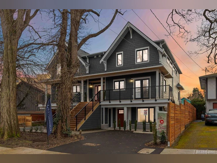 4-1789 Emerson Street, Victoria, BC, V8R 2C2 - 2