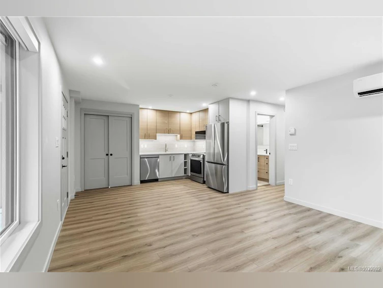 1-1789 Emerson Street, Victoria, BC, V8R 2C2 - 5
