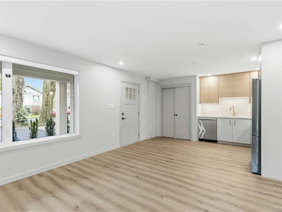 1-1789 Emerson Street - 4