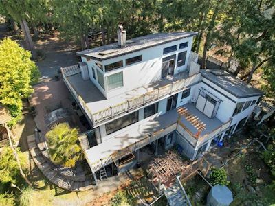 1059 Pat Burns Avenue - 4