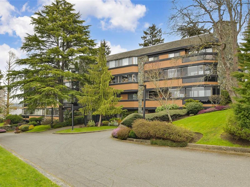 406 - 1106 Glenora Place, Saanich BC V8P 2C3