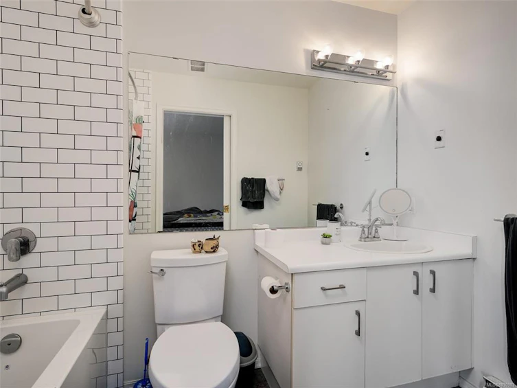621 Pine Street, Victoria, BC, V9A 2Z9 - 18