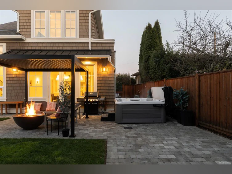 2218 Kinross Avenue, Oak Bay, BC, V8R 2N5 - 50
