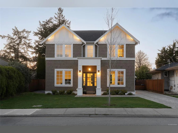 2218 Kinross Avenue, Oak Bay, BC, V8R 2N5 - 3