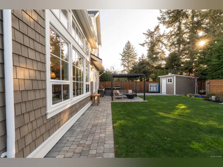 2218 Kinross Avenue, Oak Bay, BC, V8R 2N5 - 42