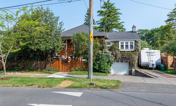 938 Ambassador Avenue