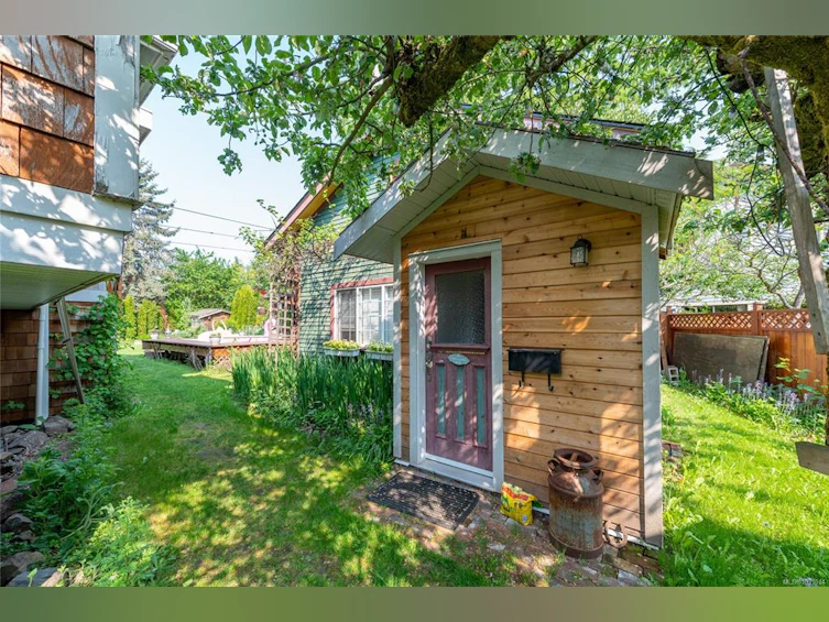938 Ambassador Avenue, Saanich, BC, V8X 3N1 - 37
