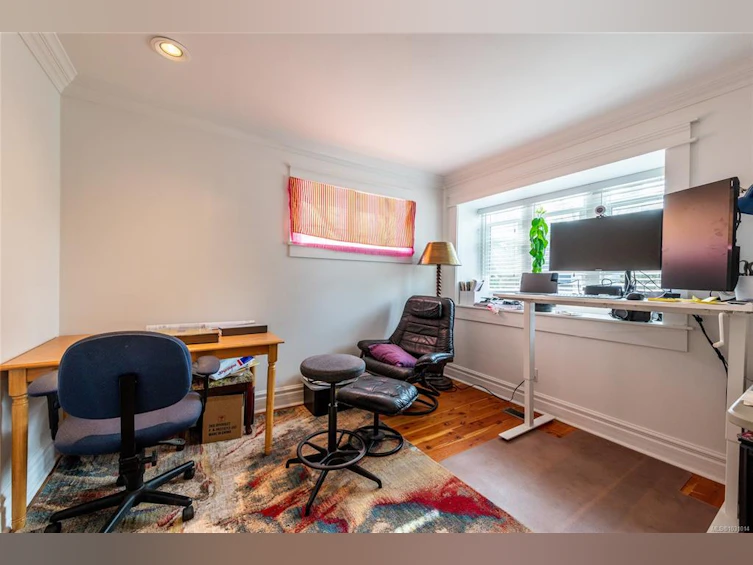 938 Ambassador Avenue, Saanich, BC, V8X 3N1 - 18