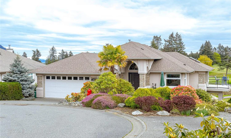 843 Country Club Drive