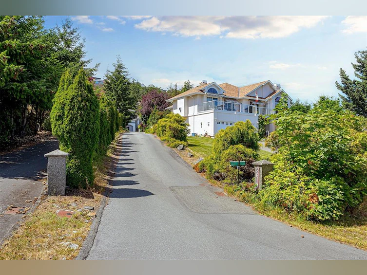 2619 Crystalview Drive, Langford, BC, V9B 5W5 - 2
