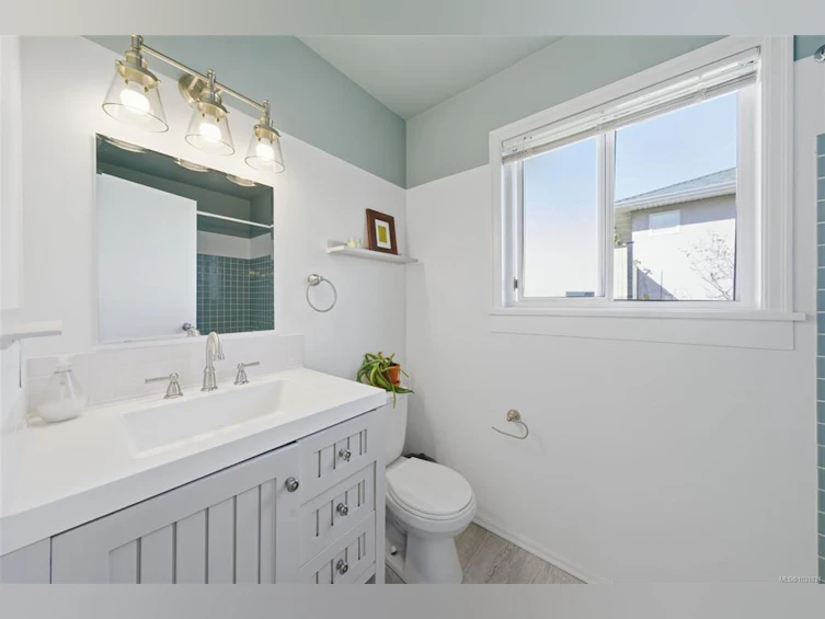 3874 Grange Road, Saanich, BC, V8Z 4T5 - 16