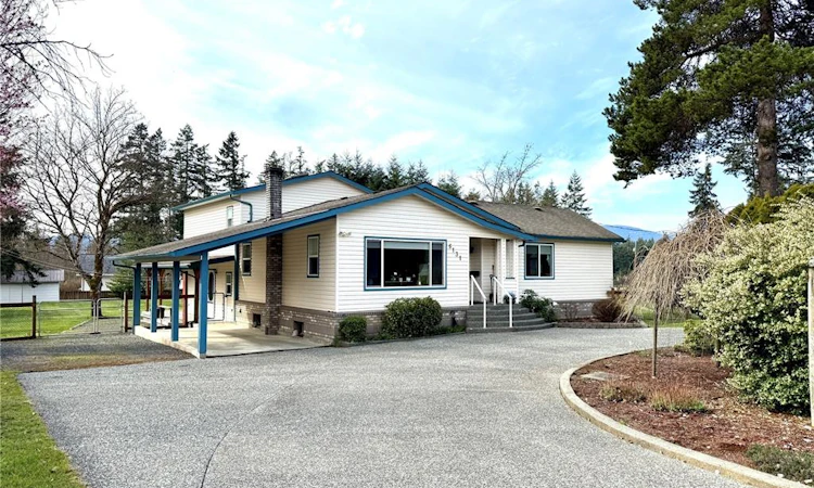 6131 Drinkwater Road