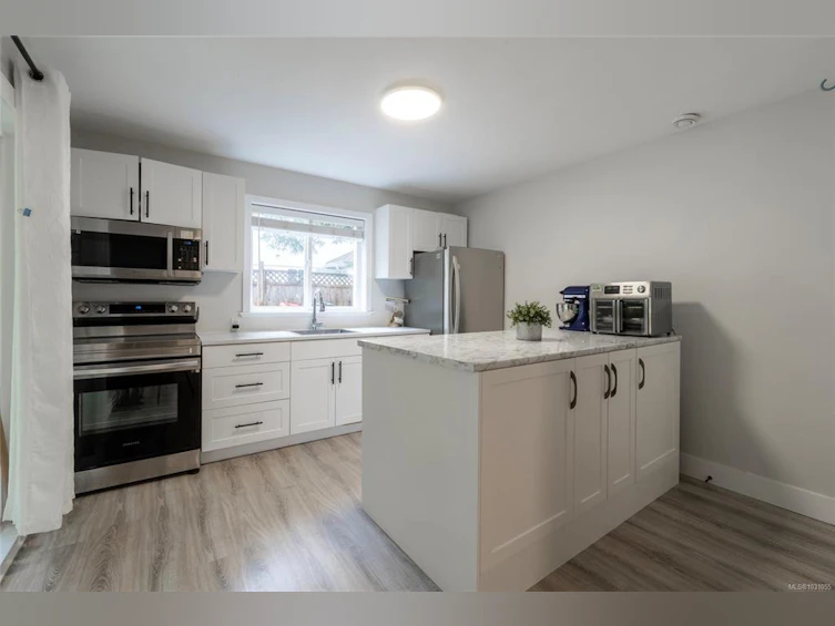 2505 Fawn Road, Mill Bay, BC, V0R 2P1 - 50
