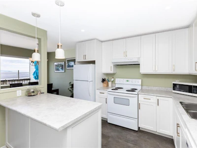 310-622 S Island Highway - 5