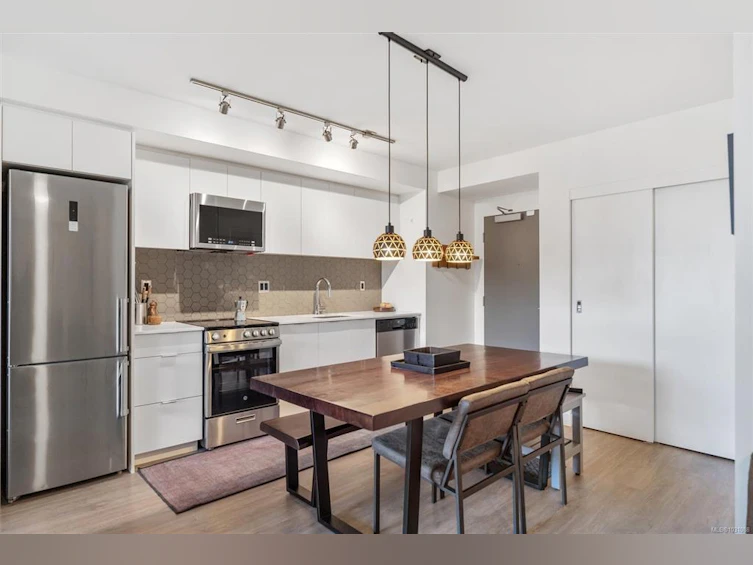 401-845 Johnson Street, Victoria, BC, V8W 0G3 - 6