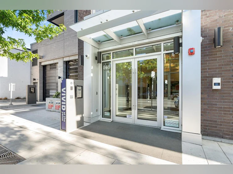 401-845 Johnson Street, Victoria, BC, V8W 0G3 - 3