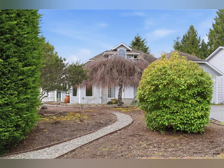 576 Dalmatian Drive, French Creek, BC, V9P 1Y4 - 37