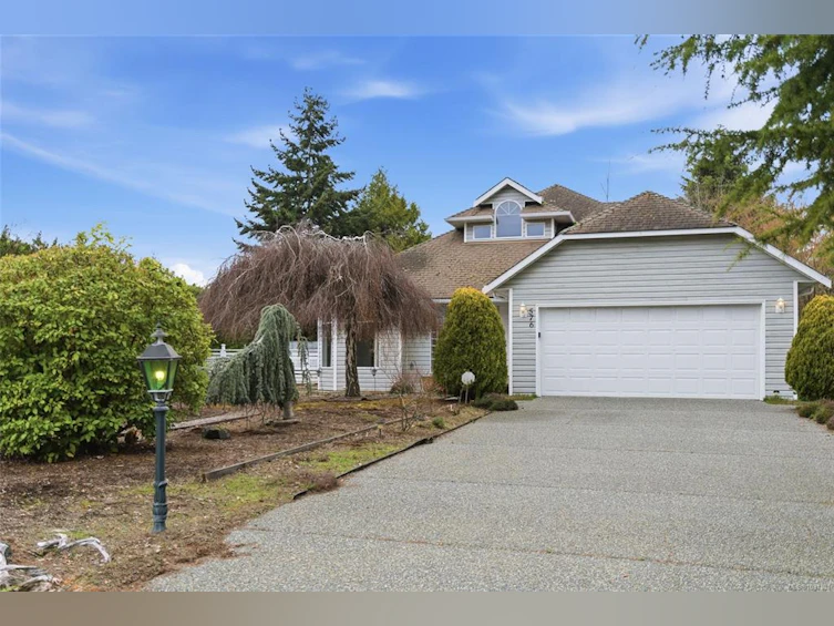 576 Dalmatian Drive, French Creek, BC, V9P 1Y4