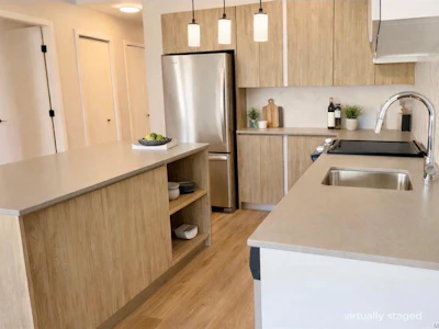 100B-3800 Burde Street - 2