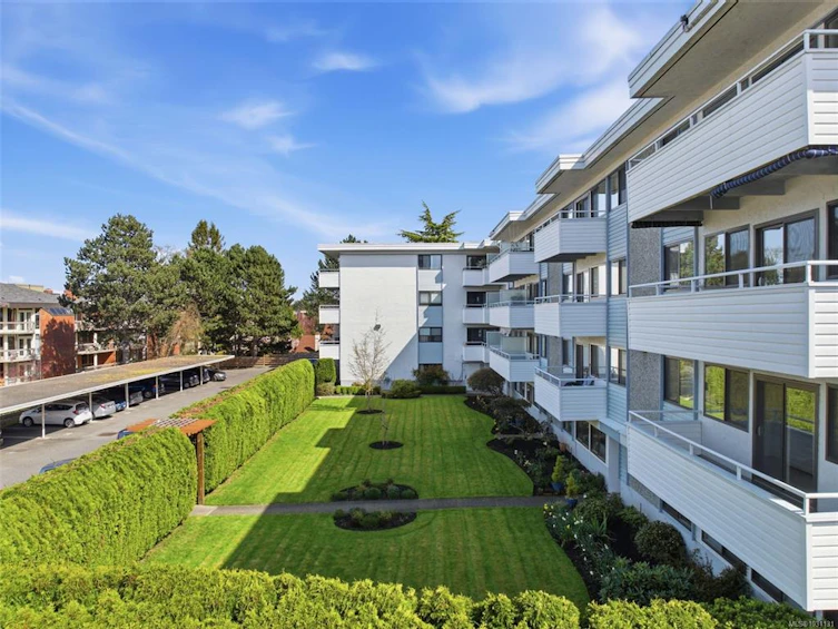 410-2100 Granite Street, Oak Bay, BC, V8S 3G7 - 21