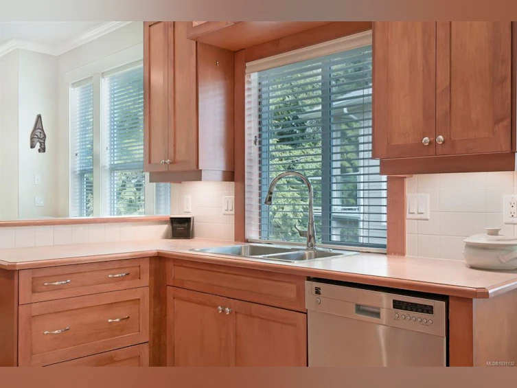 5770 Garnet Place, Nanaimo, BC, V9V 1N7 - 7