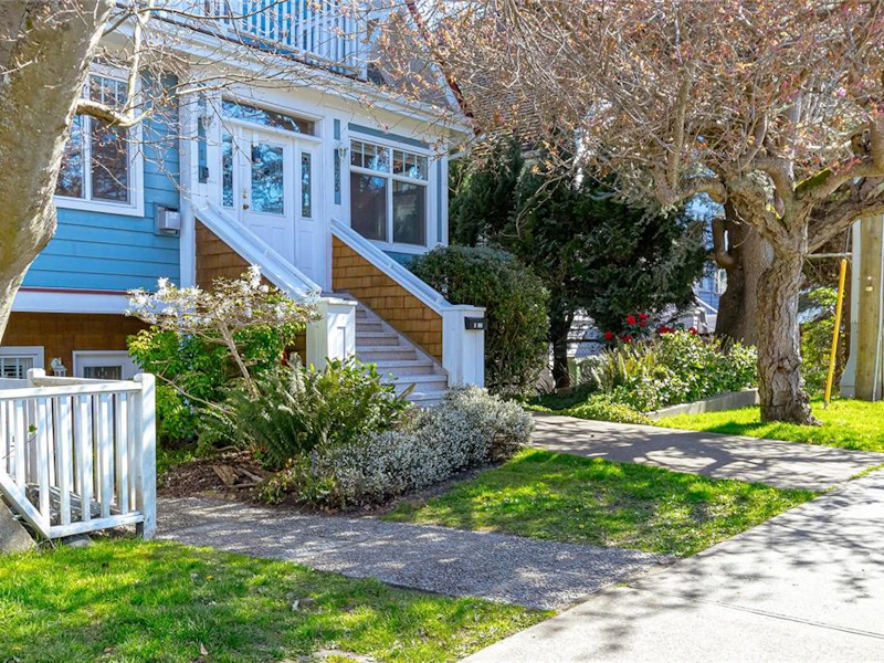 1 - 225 Vancouver Street, Victoria BC V8V 3S9