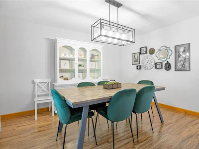 4299 Entrance Avenue - 3