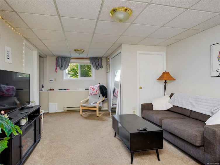 984 Brighton Crescent, Victoria, BC, V8S 2G5 - 37