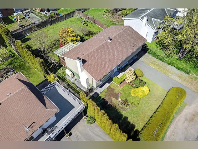 3121 Country Club Drive, Nanaimo, BC, V9T 3G6 - 50