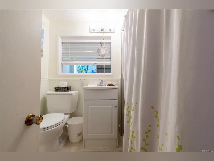 3870 Seacroft Place, Saanich, BC, V8N 4H1 - 27