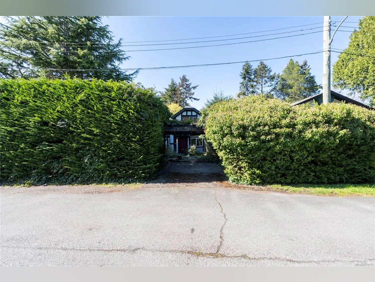 3870 Seacroft Place, Saanich, BC, V8N 4H1 - 43